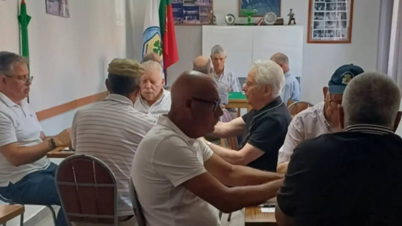 Torneio de Sueca organizado pela ASRPICA